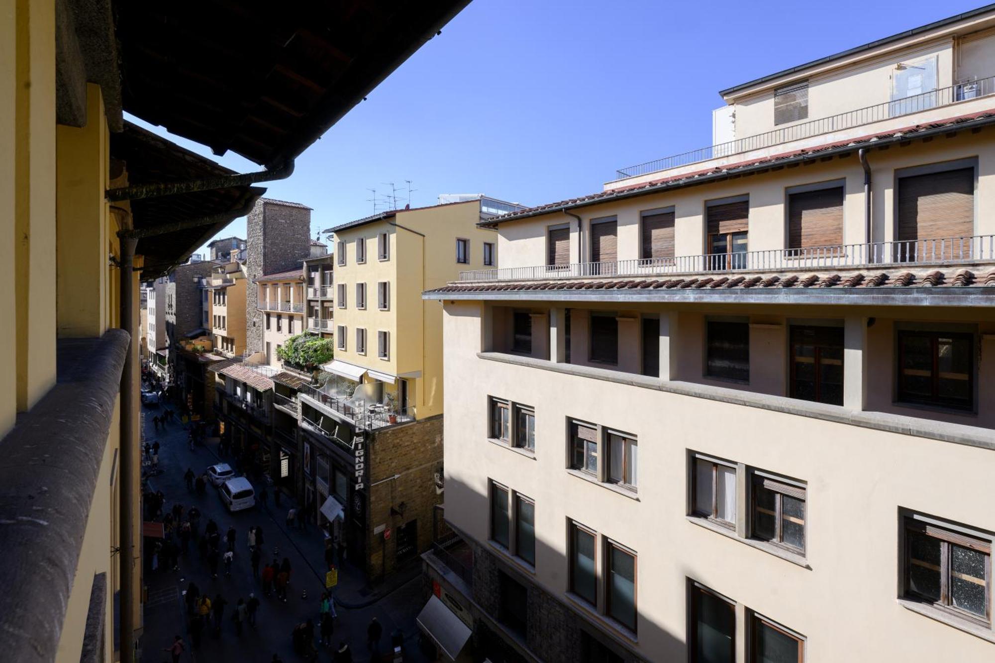 Domus Uffizi Pensión *